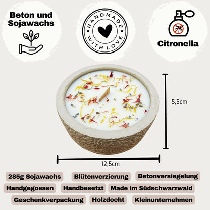 Limitierte Einzelstücke: Outdoor Citronella-Betonkerze „Mugge Schreck“ – Handgemachter Insektenschutz aus dem Südschwarzwald mit Blütenverzierung 