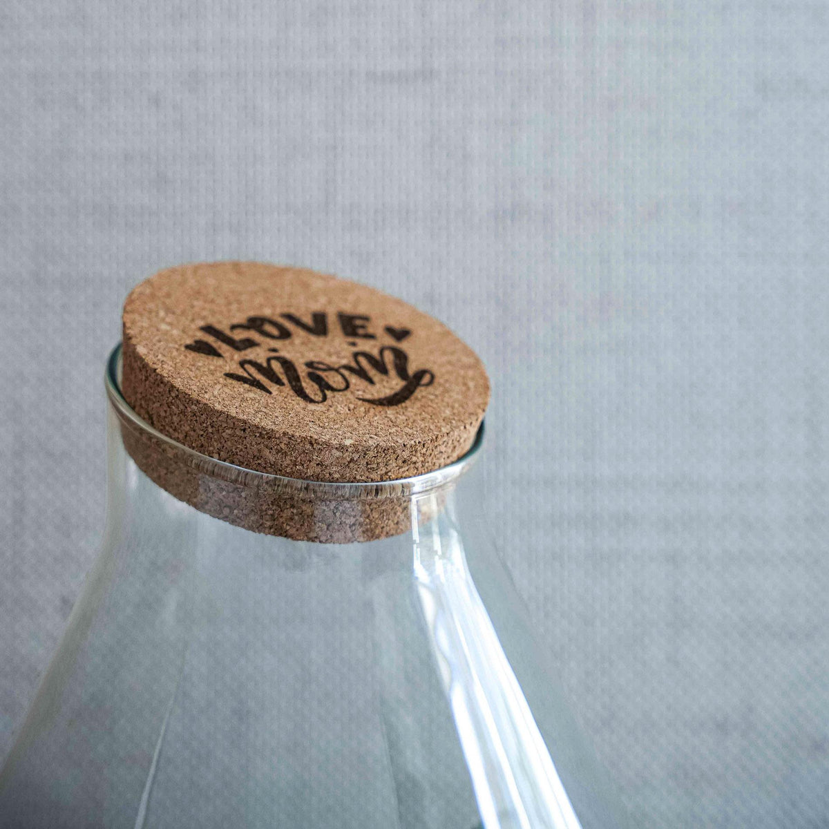 'LOVE MOM' terrarium Drop XL + gravierter Kork - Flaschengarten DIY Set – Ø 24 cm ↑ 37 cm -  Muttertag 