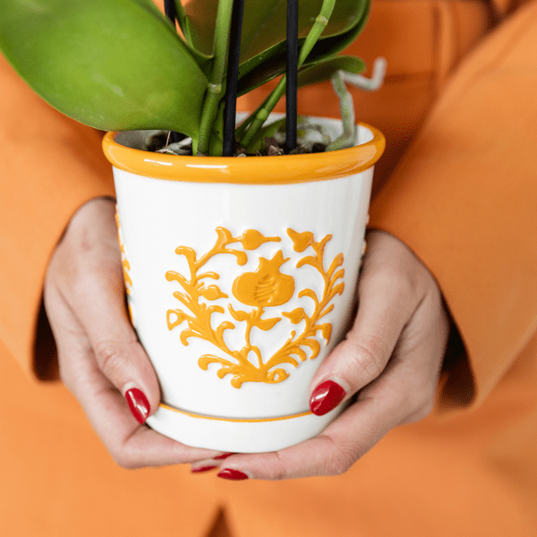 Malaga Blumentopf Orange Ø9cm – Dekorativer Keramiktopf in sommerlichem Design – Pflanzentopf für Zimmerpflanzen & Kräuter – Stilvolle Blumendeko für Wohnzimmer, Küche & Büro 