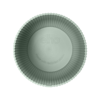Pflanztopf Vibes Fold – Grün – D14cm x H13cm – Moderner Blumentopf mit Rillenstruktur – Mit Wasserablauf – Dekorativer Übertopf für Zimmerpflanzen – Für Wohnzimmer, Fensterbank & Büro 