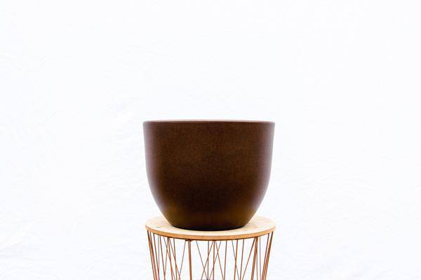 Pflanztopf Eggy – Bronze – D65cm x H51cm – Moderner Blumentopf in Ei-Form – Mit Wasserablauf – Für Innen- & Außenbereiche – Dekotopf für große Zimmer- & Kübelpflanzen 